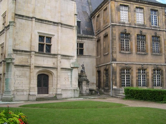  cour du musée